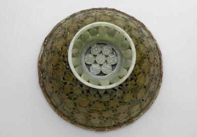 图片[3]-Silver-cored openwork floral-pattern dyed-jade bowl. India-China Archive